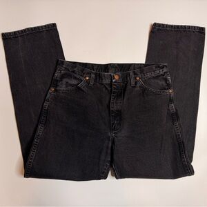 Wrangler black cowboy cut size 35x32 Denim Pants